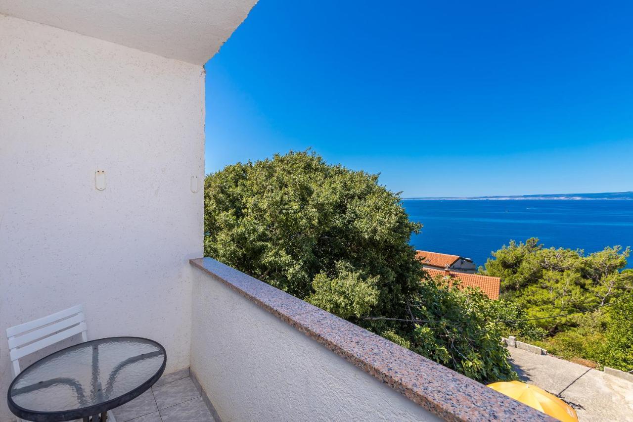 Private Accommodation Stara Baška Kültér fotó