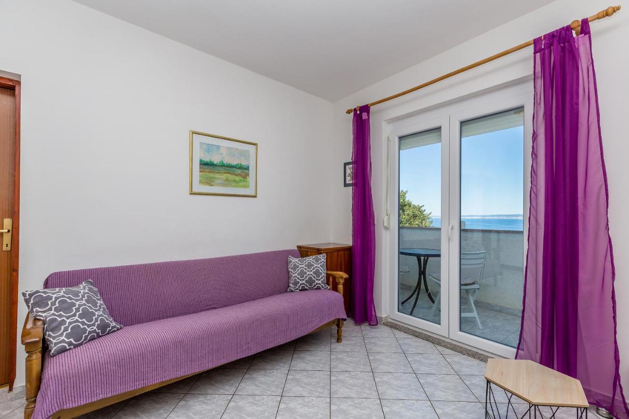Private Accommodation Stara Baška Kültér fotó